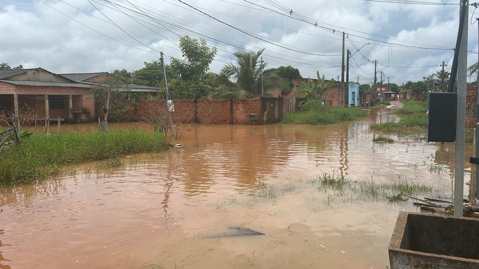 Defesa Civil e a Semias seguem atuando em diversas regiões de Porto Velho