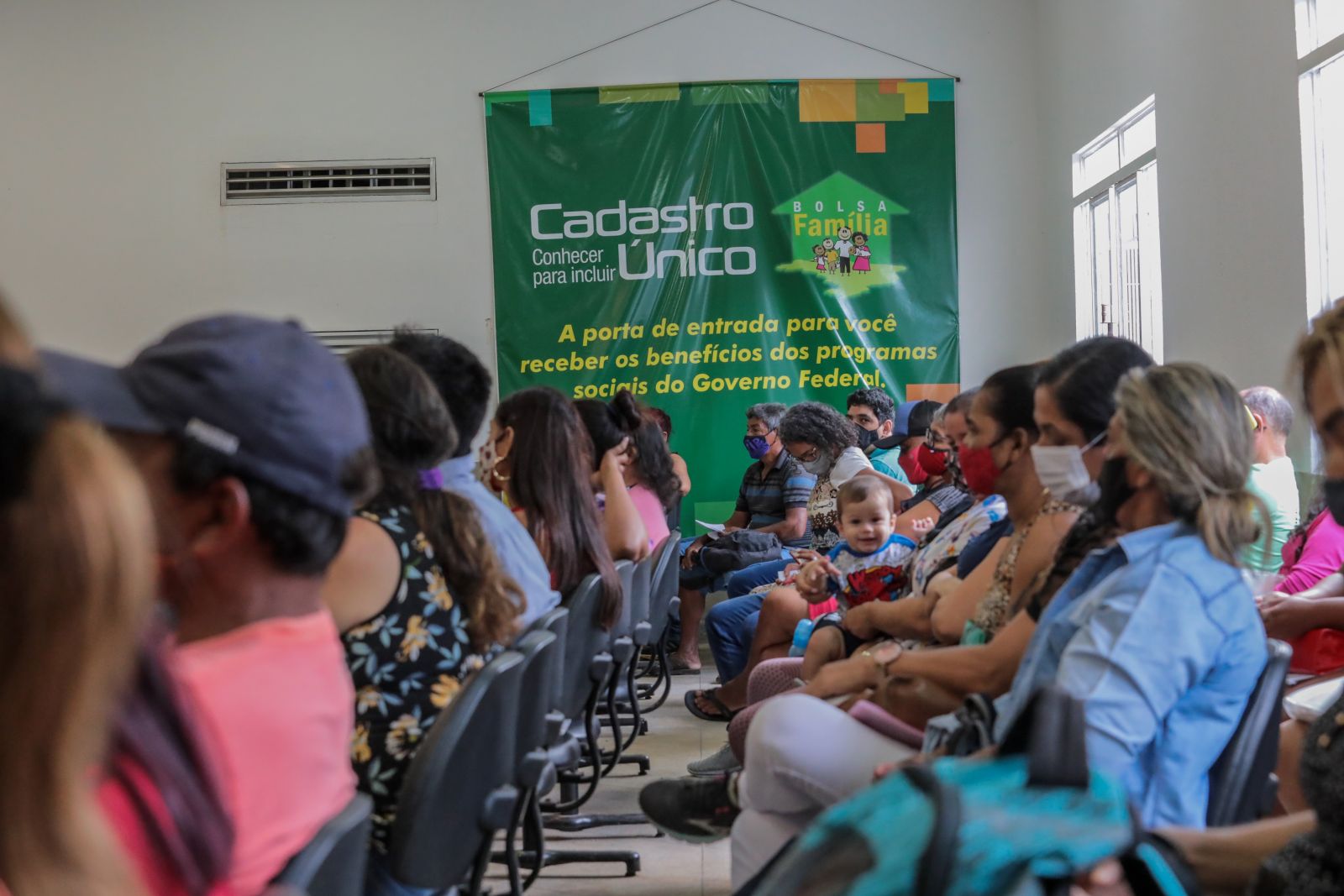 Quem for convocado deve comparecer a Cras ou a Central do CadÚnico