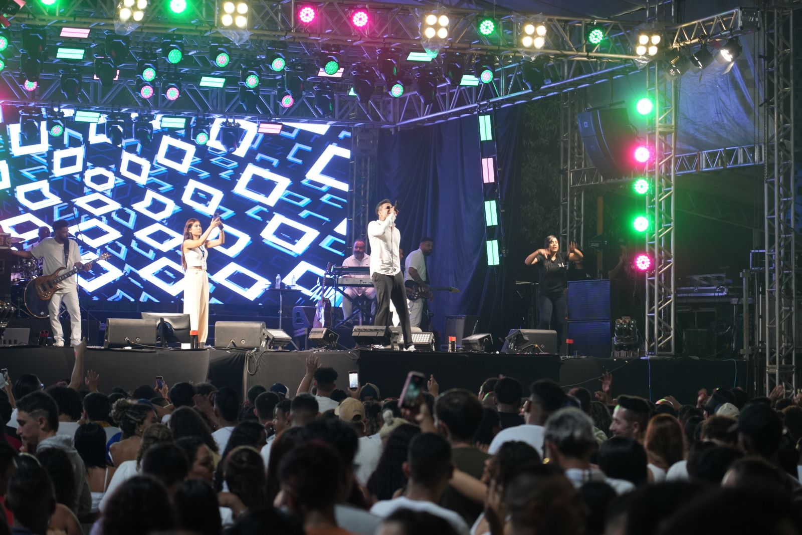 Atração mais esperada foi o artista Tierry