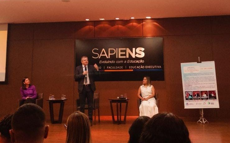 Evento teve o objetivo de destacar a importância do acolhimento familiar