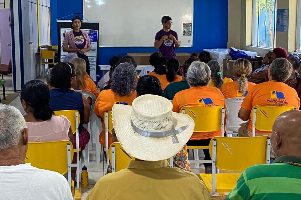 Palestra foi sobre a campanha de combate à violência contra a pessoa idosa