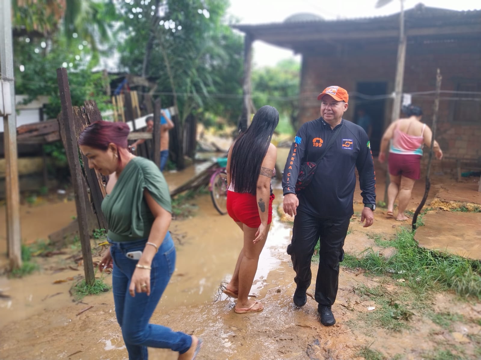 Semasf formou equipe com outros setores da Assistência Social para prestar apoio à Defesa Civil